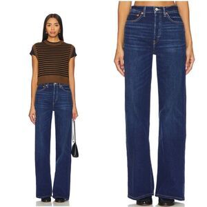 NWT RE/DONE 70s Ultra High Rise Wide Leg Jeans in
Monterey Fade dark wash
